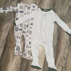 Set of 2 Baby boy footie pajamas. Baby boy sleep gowns. Baby clothing. Cute